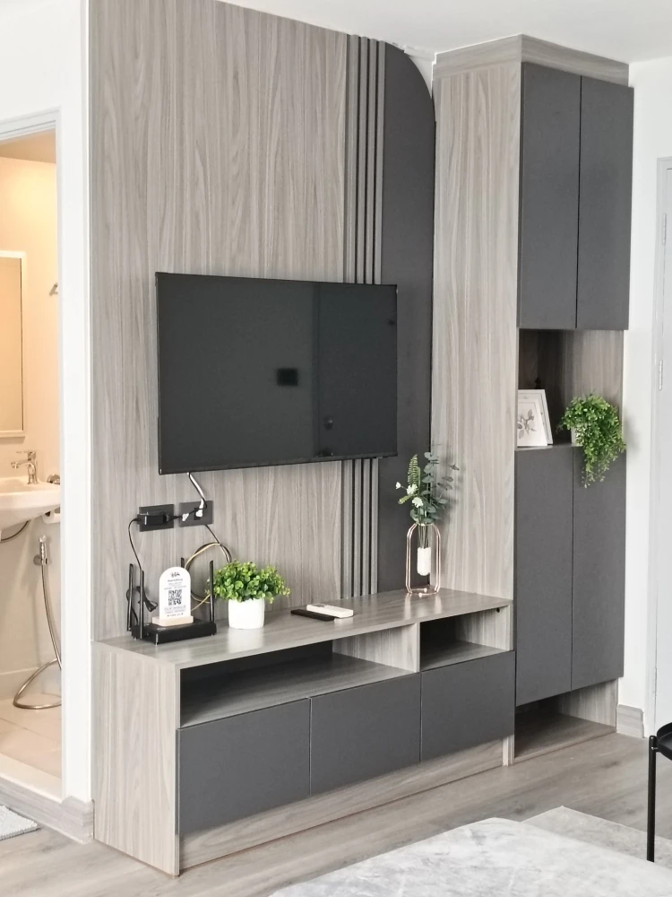For rent: Lumpini Township Rangsit Klong 1, beautiful room, excellent condition, modern style decoration, complete built-in furniture, reserve now.