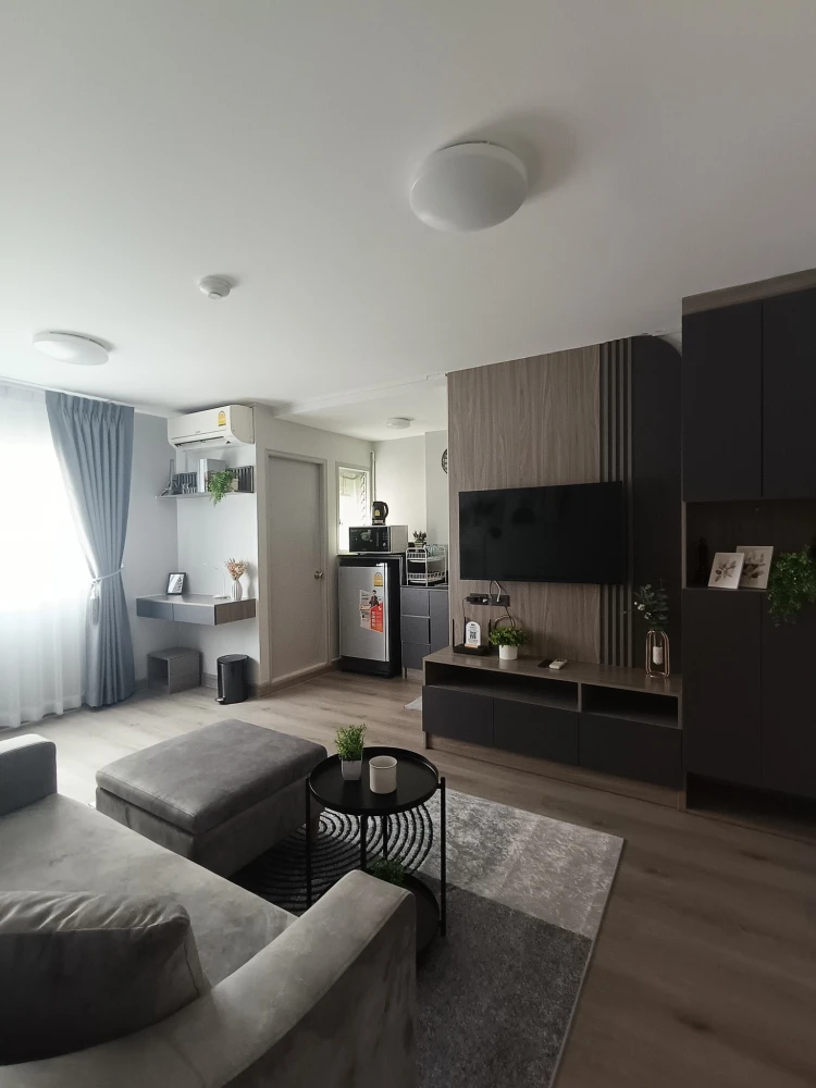 For rent: Lumpini Township Rangsit Klong 1, beautiful room, excellent condition, modern style decoration, complete built-in furniture, reserve now.