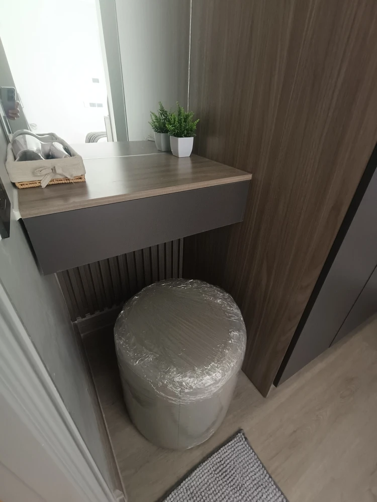 For rent: Lumpini Township Rangsit Klong 1, beautiful room, excellent condition, modern style decoration, complete built-in furniture, reserve now.