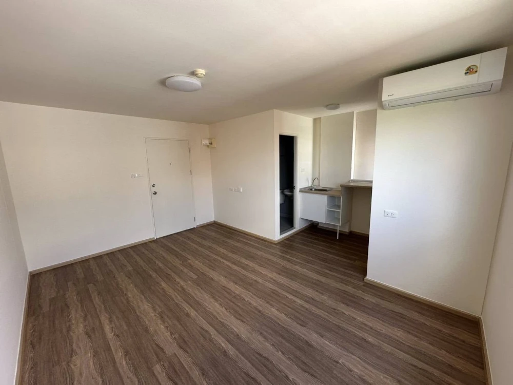 For rent: Lumpini Township Rangsit Klong 1, empty room, airy, good price, reserve now, hurry!