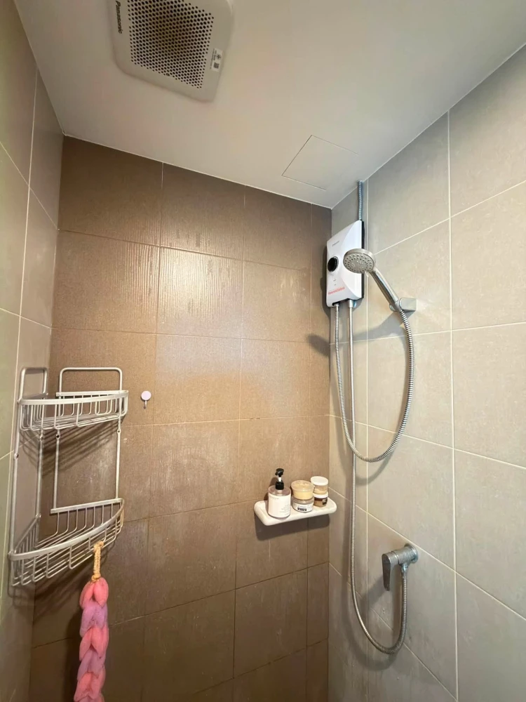 For rent: Lumpini Ville Chaengwattana 10, 7th floor, fully furnished unit, very livable. Book now!