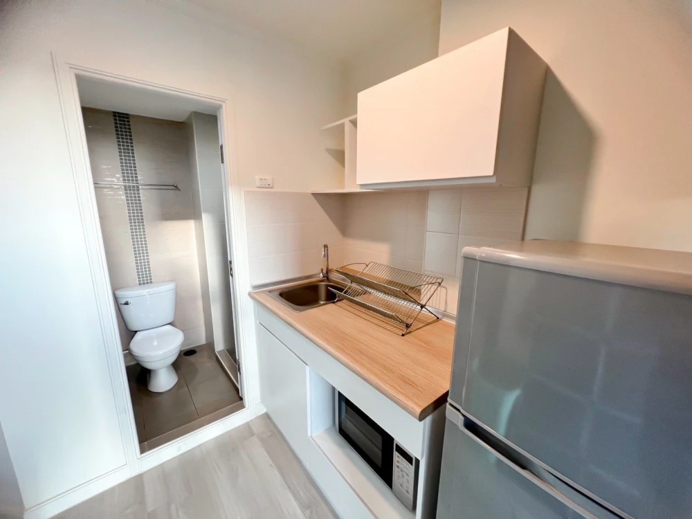 For rent: Lumpini Ville Chaengwatthana Pakkret, 1 bedroom, 1 bathroom, fully furnished. Just bring your bags and move in!