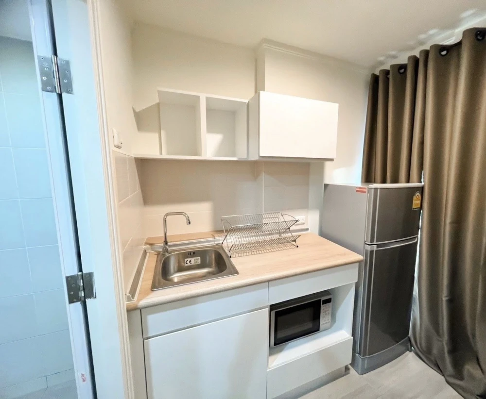 For rent: Lumpini Ville Chaengwatthana Pakkret, 1 bedroom, 1 bathroom, fully furnished. Just bring your bags and move in!