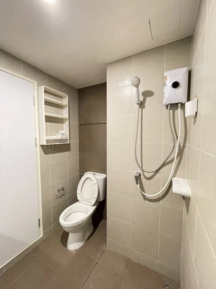 For rent: Lumpini Ville Chaengwatthana-Pakkret Station. Nice room, fully furnished, affordable price. Book now!