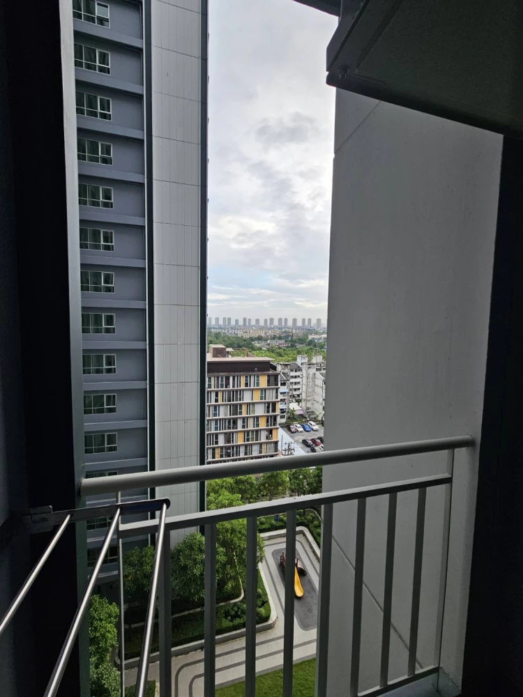 For rent: Lumpini Ville Chaengwatthana-Pakkret Station, ready to move in, fully furnished, affordable price, hurry and reserve now!