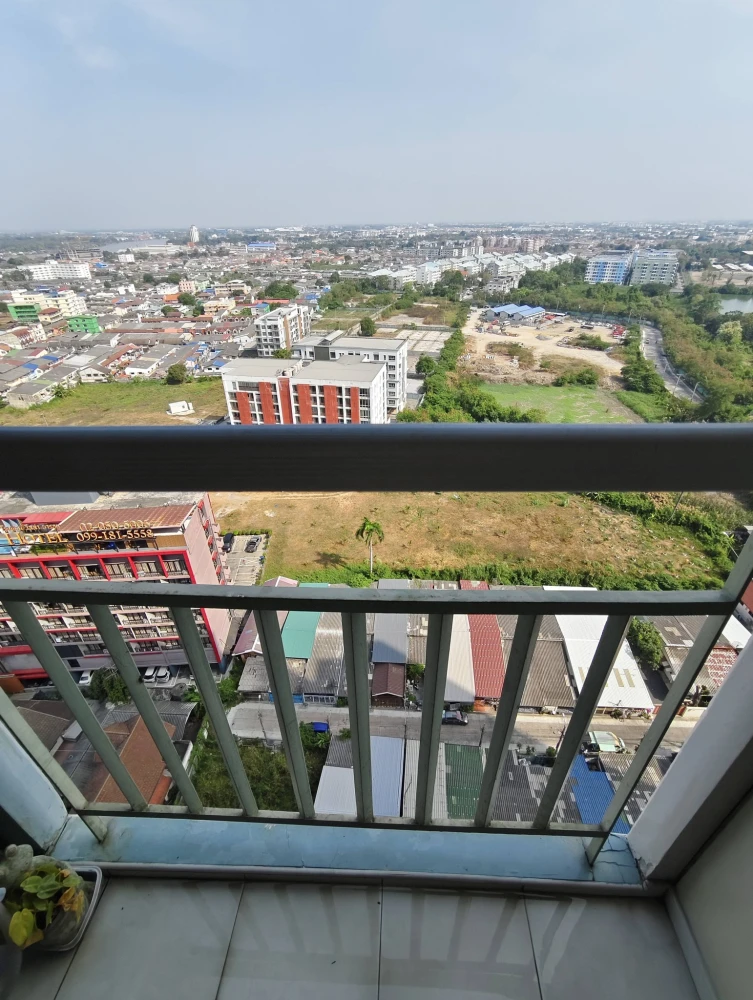 For rent: Lumpini Ville Chaengwatthana Pakkret, 20th floor unit with beautiful, unblocked view. Convenient location. Don't miss out!