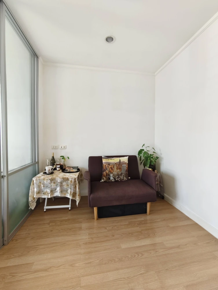 For rent: Lumpini Ville Chaengwatthana Pakkret, 20th floor unit with beautiful, unblocked view. Convenient location. Don't miss out!