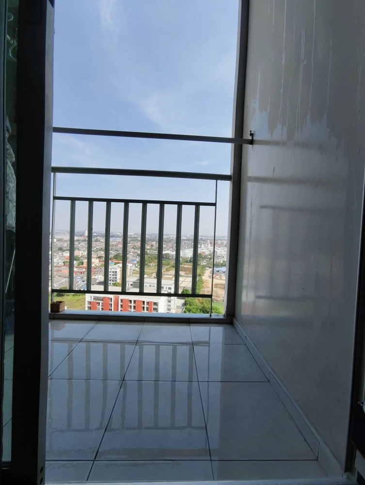 For rent: Lumpini Ville Chaengwatthana Pakkret, 20th floor unit with beautiful, unblocked view. Convenient location. Don't miss out!