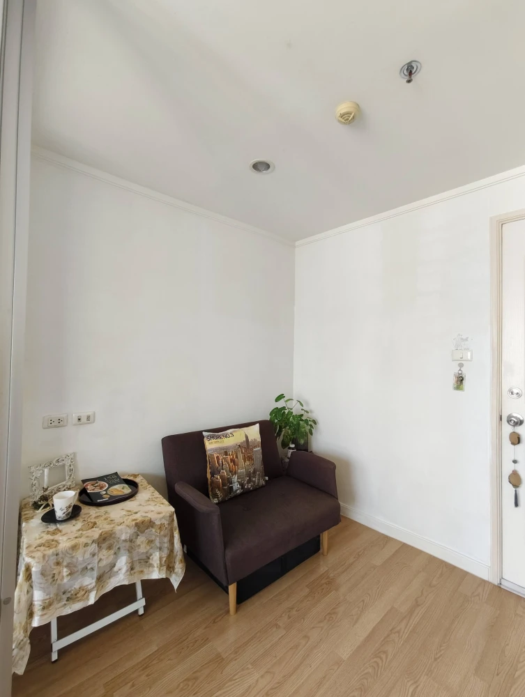 For rent: Lumpini Ville Chaengwatthana Pakkret, 20th floor unit with beautiful, unblocked view. Convenient location. Don't miss out!