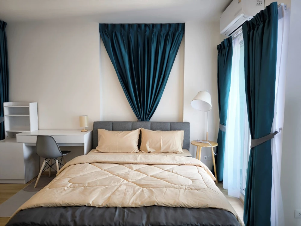 For rent: Lumpini Ville Charan-Fai Chai, 11th floor, fully furnished room, very cool, worth living in, hurry and book now, don't miss out.