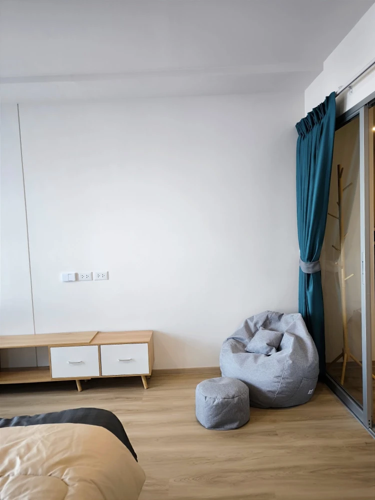 For rent: Lumpini Ville Charan-Fai Chai, 11th floor, fully furnished room, very cool, worth living in, hurry and book now, don't miss out.
