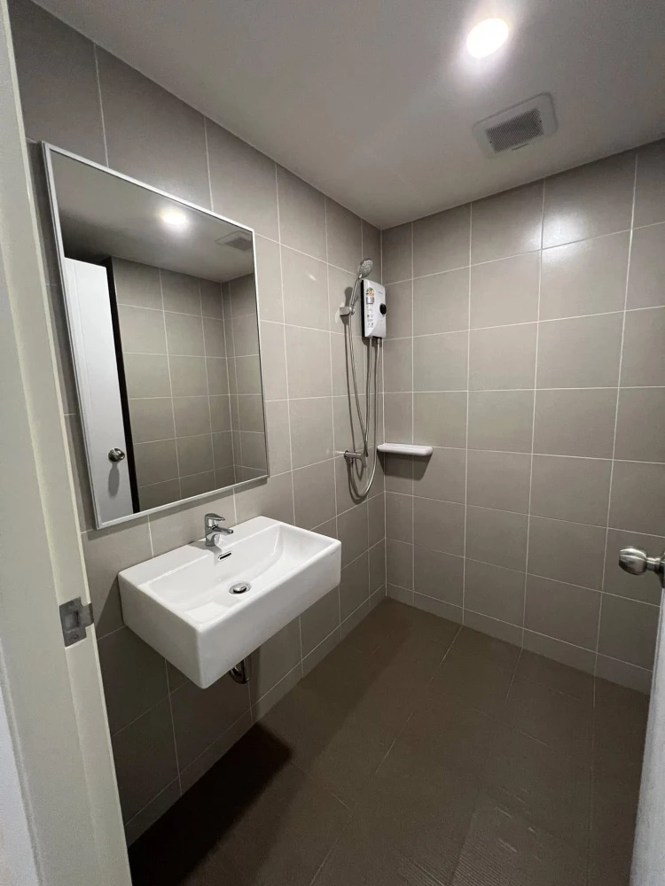 For rent: Lumpini Ville Charan-Fai Chai, 19th floor, fully furnished, nice to live in, reserve now, hurry!