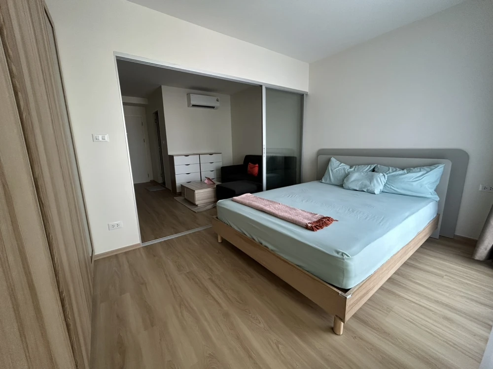For rent Lumpini Ville Charan-Fai Chai, corner room with privacy, 8th floor, not very high, good price, come and reserve now.
