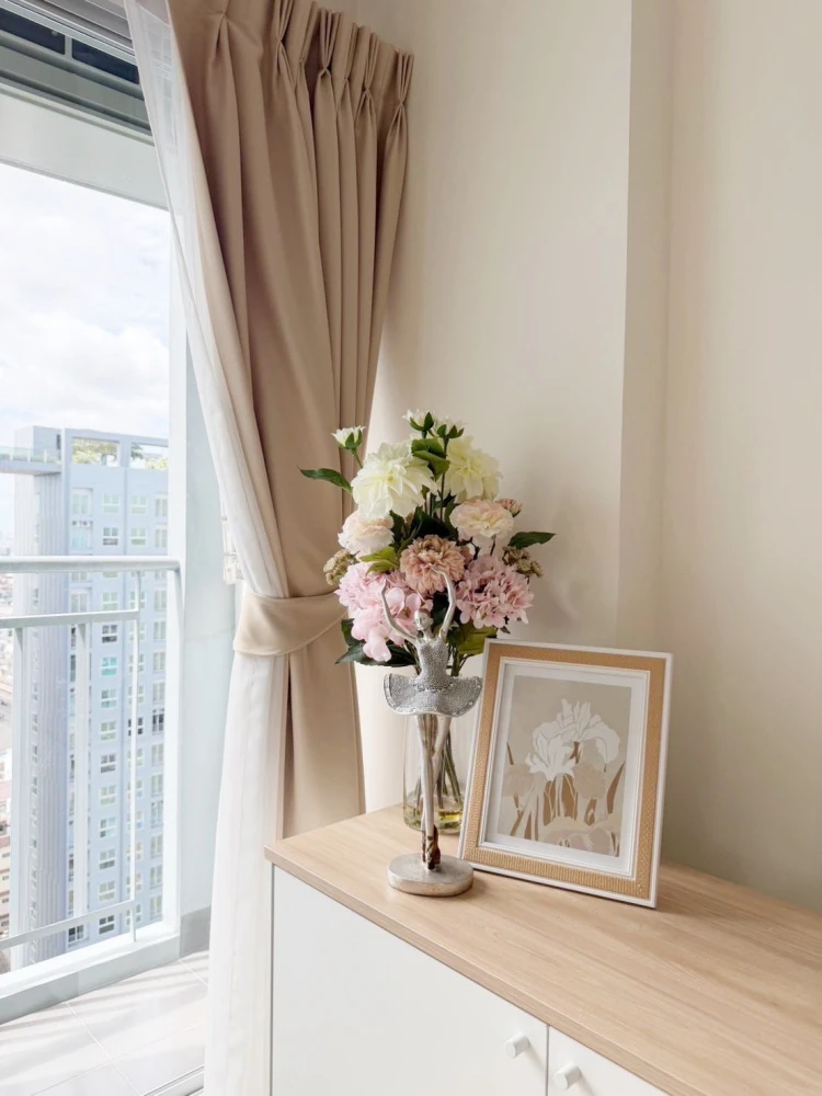 For rent: Lumpini Ville Charan-Fai Chai, beautifully decorated room, 20th floor, fully furnished. Don't miss out on this great deal!