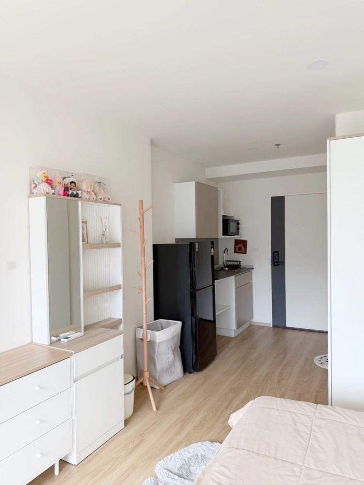 For rent: Lumpini Ville Charan-Fai Chai, beautifully decorated room, 20th floor, fully furnished. Don't miss out on this great deal!