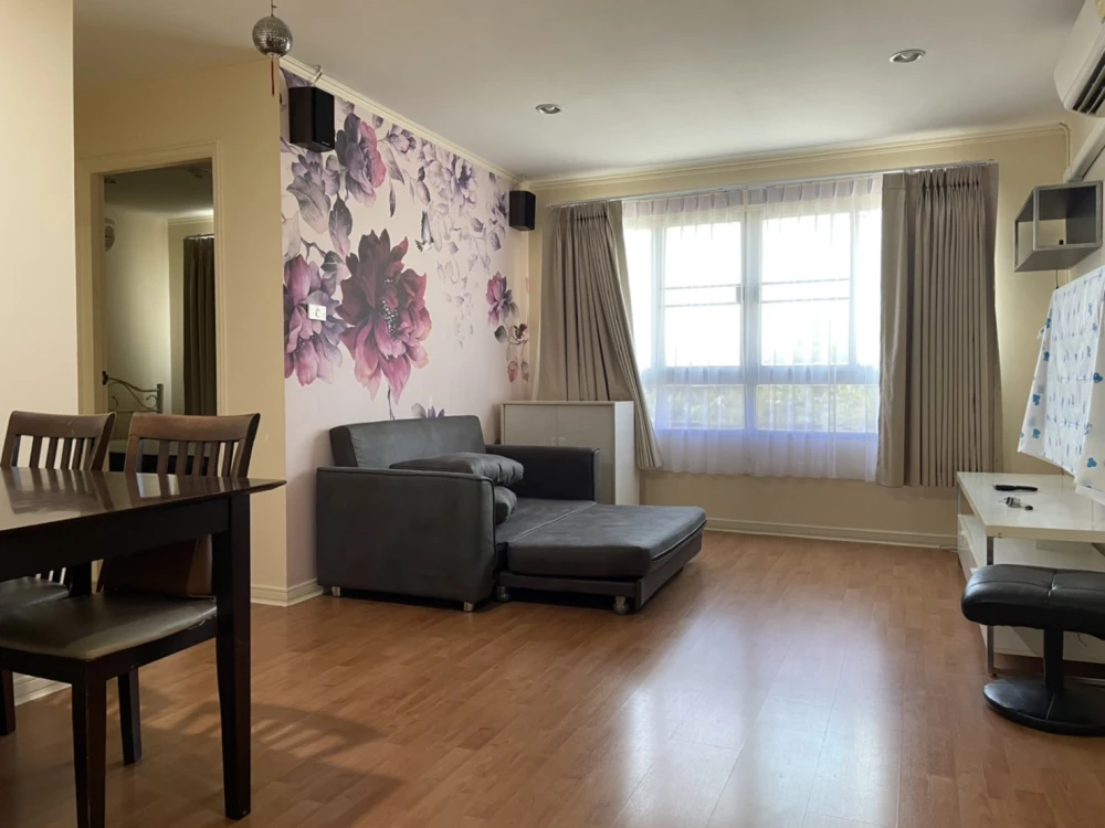 For rent: Lumpini Ville Cultural Center, 2 bedrooms, spacious living area, great location, convenient transportation. Book now!