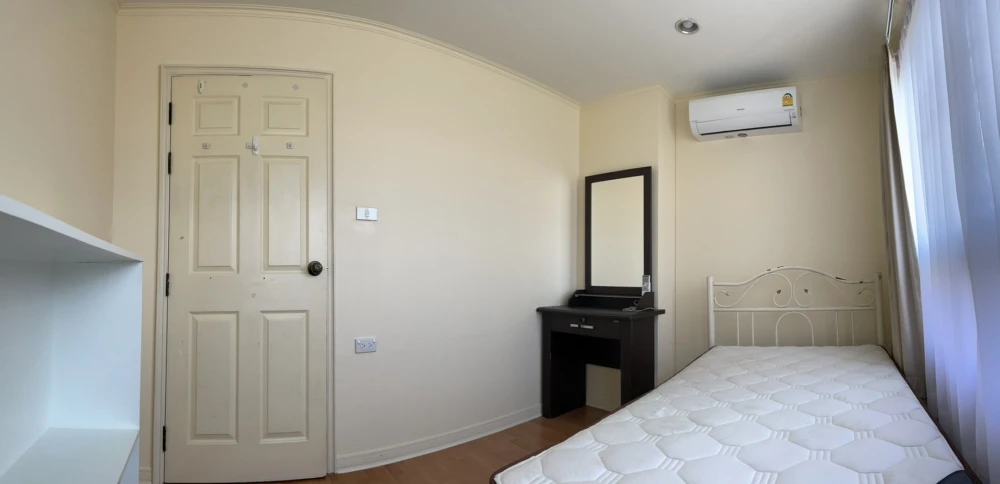 For rent: Lumpini Ville Cultural Center, 2 bedrooms, spacious living area, great location, convenient transportation. Book now!