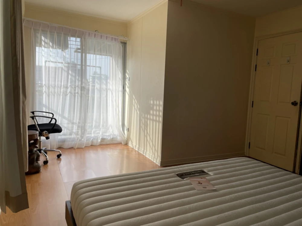 For rent: Lumpini Ville Cultural Center, 2 bedrooms, spacious living area, great location, convenient transportation. Book now!