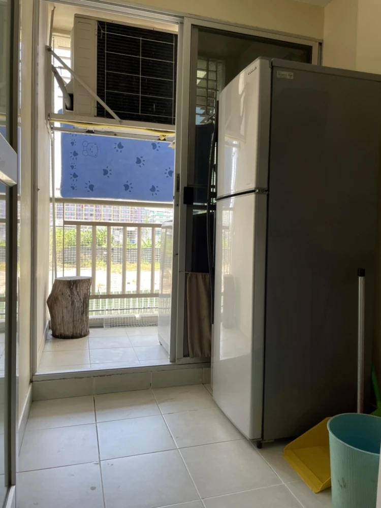 For rent: Lumpini Ville Cultural Center, 2 bedrooms, spacious living area, great location, convenient transportation. Book now!