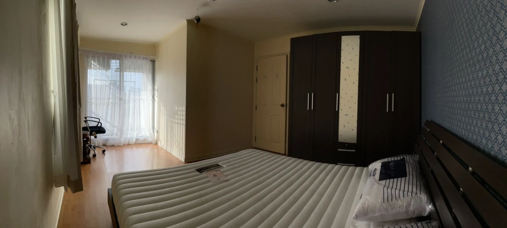 For rent: Lumpini Ville Cultural Center, 2 bedrooms, spacious living area, great location, convenient transportation. Book now!