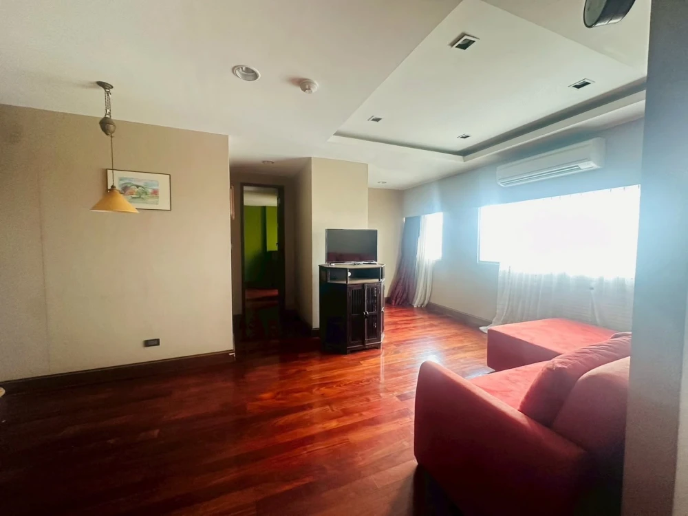 For rent: Lumpini Ville Cultural Center, corner unit offering privacy, spacious living area, fully furnished. Don't miss out!