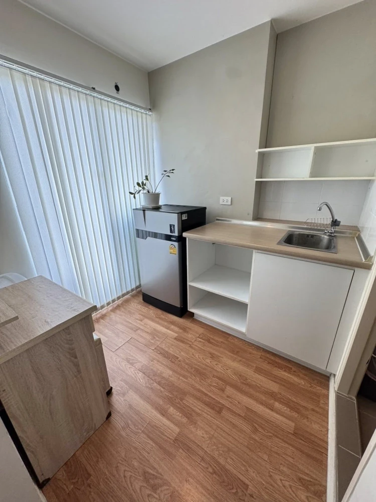 For rent: Lumpini Ville Nakhon In Riverview, high floor unit, fully furnished, complete amenities. Book now!