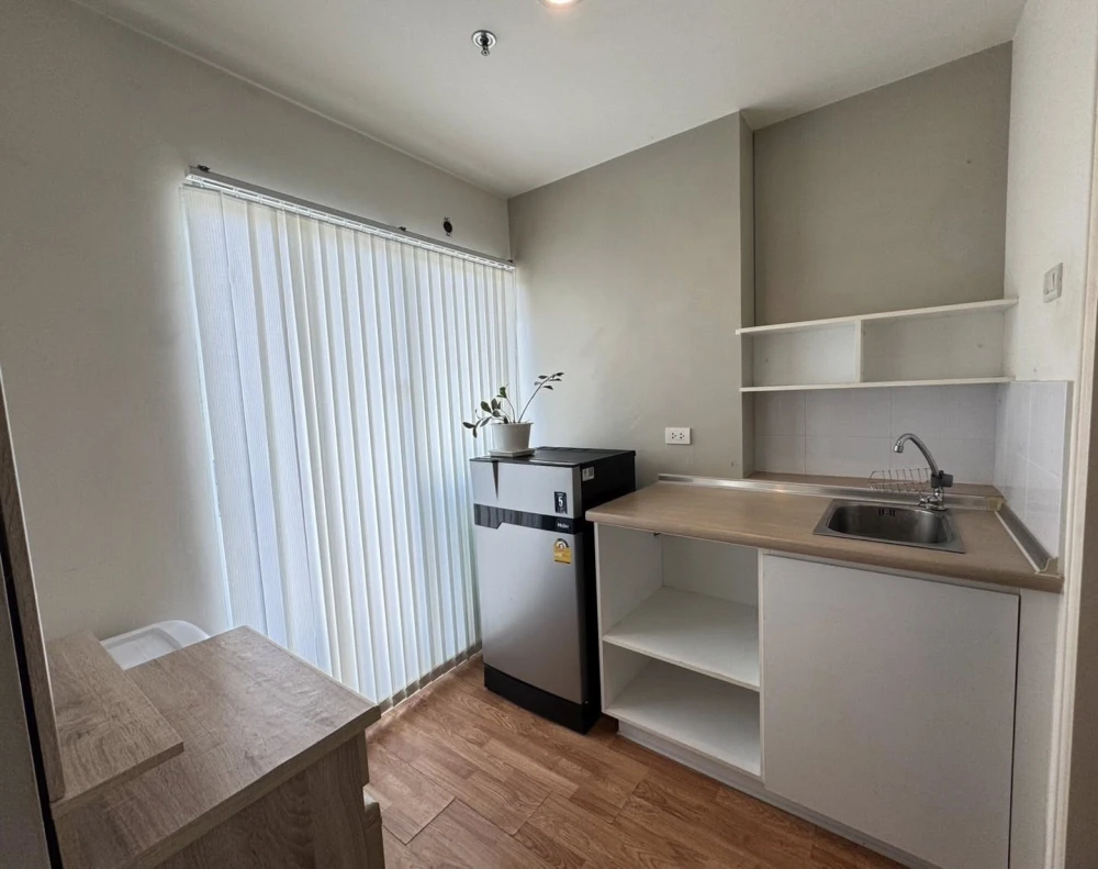 For rent: Lumpini Ville Nakhon In Riverview, high floor unit, fully furnished, complete amenities. Book now!