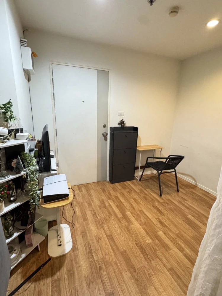 For rent: Lumpini Ville Nakhon In Riverview, high floor unit, fully furnished, complete amenities. Book now!