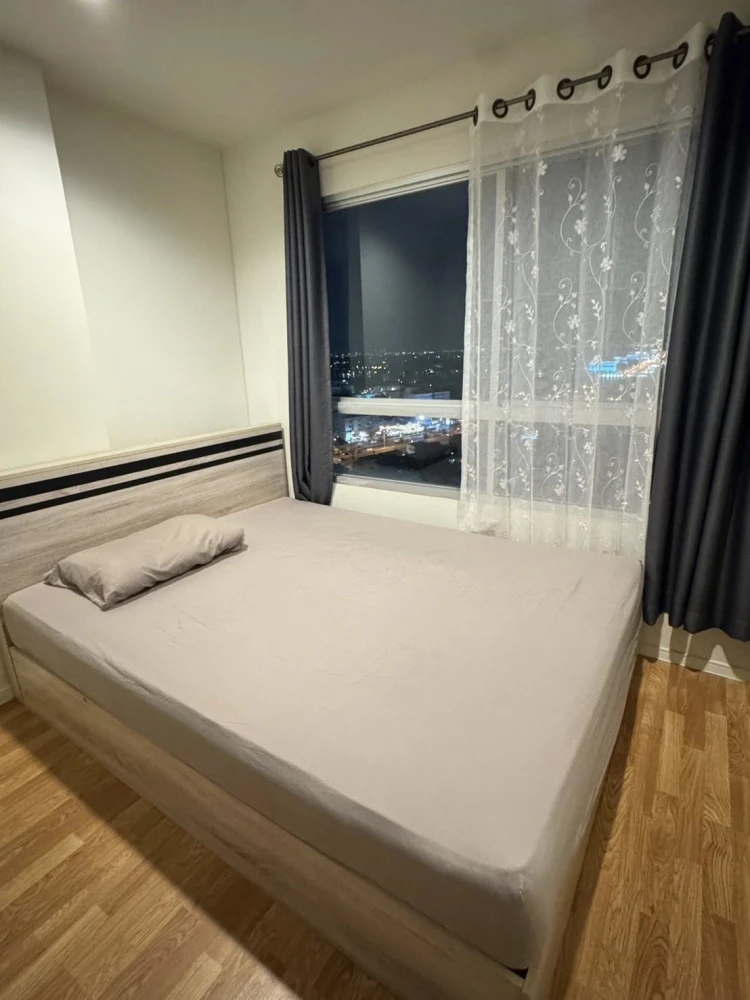 For rent: Lumpini Ville Nakhon In Riverview, high floor unit, fully furnished, complete amenities. Book now!
