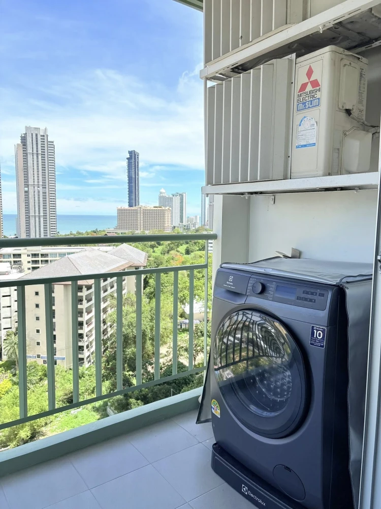 For rent: Lumpini Ville Naklua - Wongamat, 12th floor | Corner unit | Sea view | 42 sq.m. | Fully furnished.