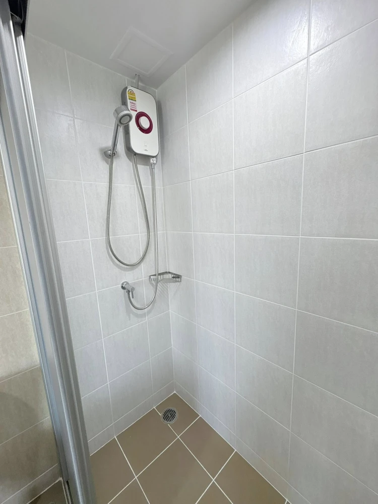 For rent: Lumpini Ville Naklua - Wongamat, 12th floor | Corner unit | Sea view | 42 sq.m. | Fully furnished.