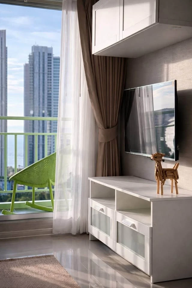 For rent: Lumpini Ville Naklua - Wongamat, 19th floor, corner unit, fully furnished. Book now! (Urgent!)