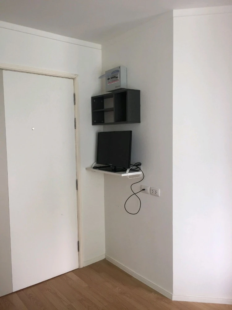 For rent: Lumpini Ville Naklua - Wongamat, 21st floor, fully furnished room, ready to move in. Interested? Book now, urgently.
