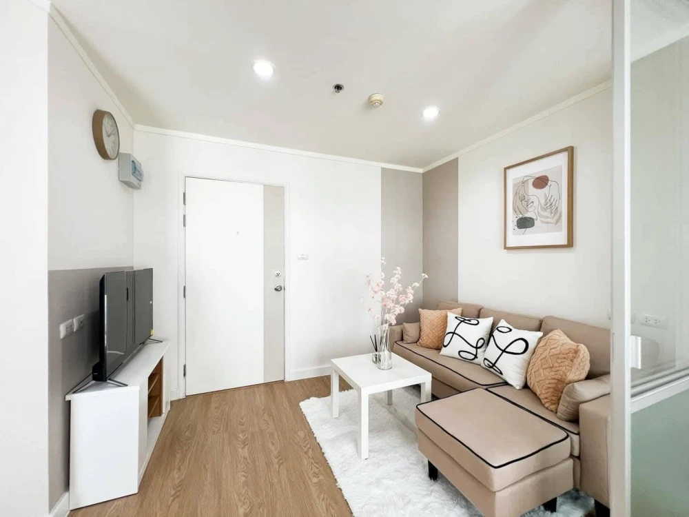 For rent: Lumpini Ville Naklua - Wongamat, beautifully decorated unit on the 10th floor, fully furnished. Book now!