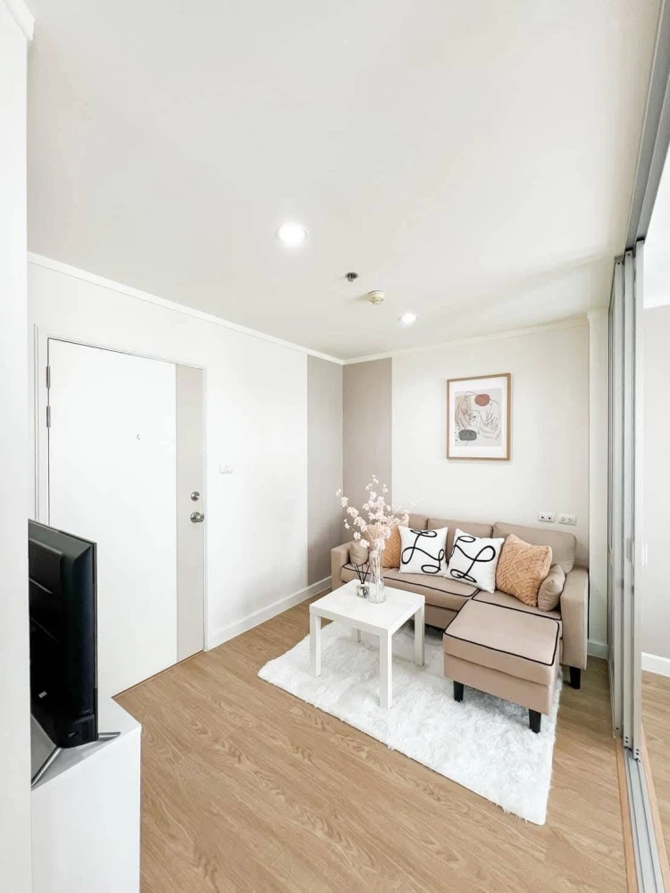 For rent: Lumpini Ville Naklua - Wongamat, beautifully decorated unit on the 10th floor, fully furnished. Book now!