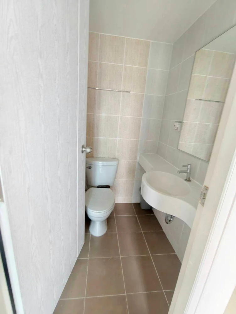 For Rent: Lumpini Ville On Nut–Phatthanakan, 7th Floor. Pleasant unit, fully furnished. Book now!