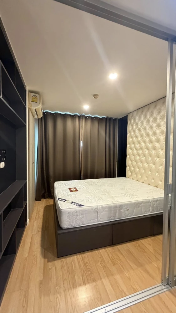 For rent: Lumpini Ville On Nut–Phatthanakan, the last building next to the canal. Unobstructed view, beautiful and peaceful at night.