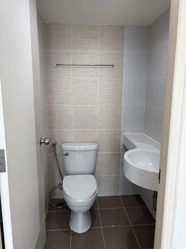 For rent: Lumpini Ville Onnut – Ladkrabang, 4th floor, fully furnished, ready to move in. Book now!