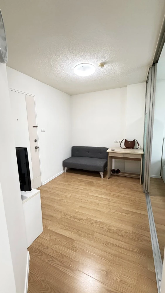 For rent: Lumpini Ville Onnut – Ladkrabang, a lovely room on the 7th floor, fully furnished, beautiful view, not blocked, reserve now!