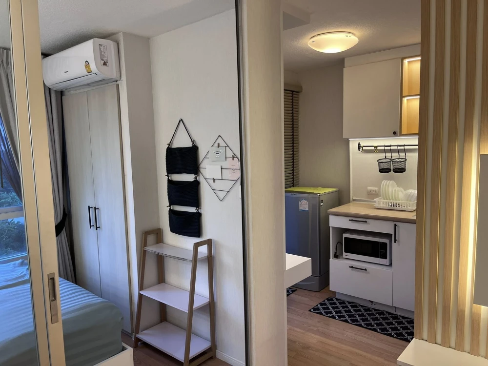 For rent: Lumpini Ville Onnut – Ladkrabang. Nicely decorated room with high-quality built-in furniture. Amazing price! Book now, don't miss out!