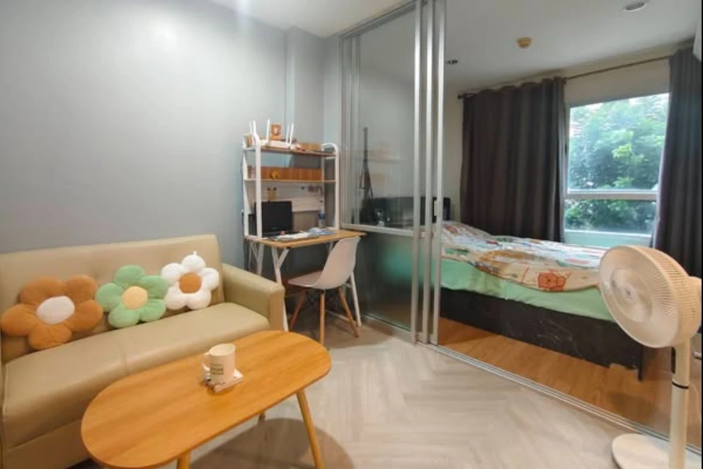 For rent Lumpini Ville On Nut 46, 2nd floor, partitioned room, fully furnished, nice to live in, reserve now, don't miss out.