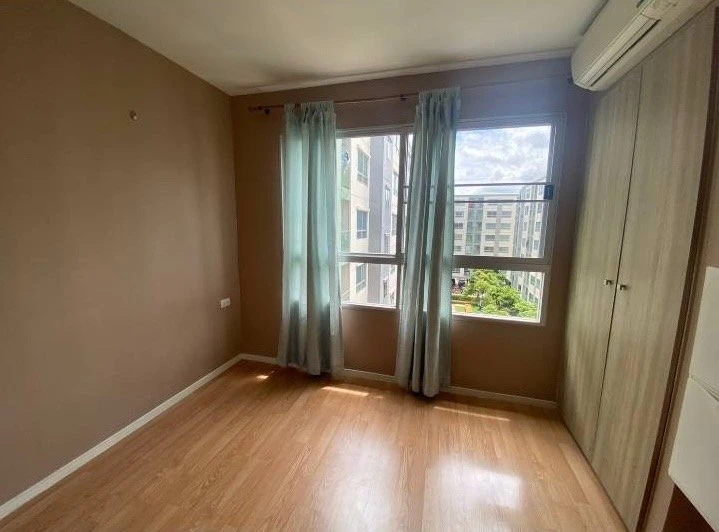 For rent Lumpini ville onnut 46, nice room, good location, full facilities, at a very good price. Hurry and book now.