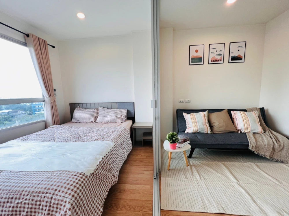 For rent: Lumpini Ville Onnut 46, corner unit, 8th floor (top floor), unobstructed view, good ventilation. Move-in ready! Includes washing machine.