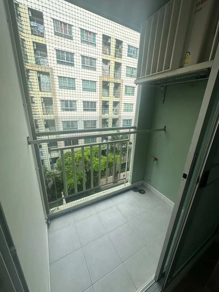 For rent: Lumpini Ville Pattanakarn New Phetchaburi, a nice room, good location, comes with complete facilities. Reserve now!