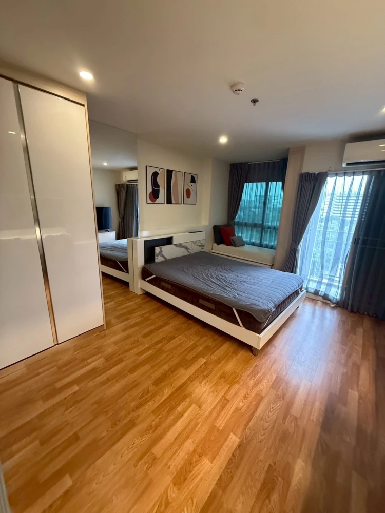 For rent: Lumpini Ville Pattanakarn-Srinakarin, 7th floor, fully furnished, very livable. Book now! (Urgent!)