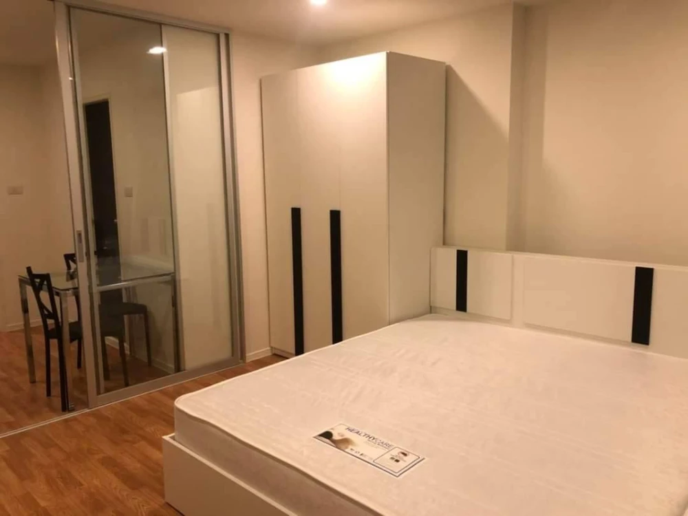 For rent: Lumpini Ville Pattanakarn-Srinakarin. Just bring your bag and move in. Fully furnished. Reserve now!