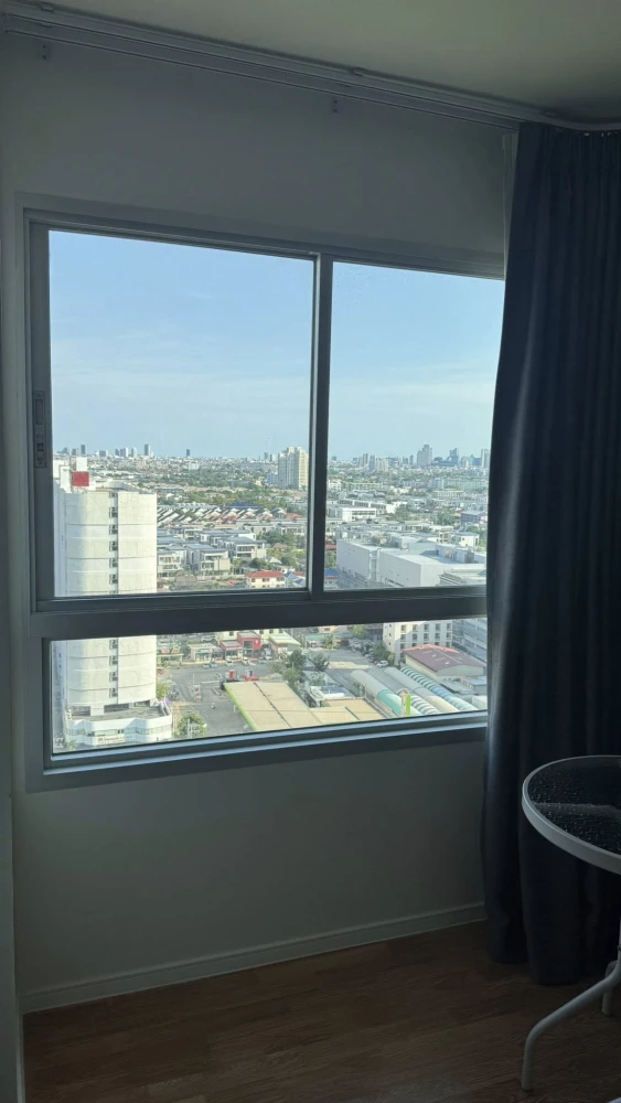 For rent: Lumpini Ville Pattanakarn-Srinakarin, ready-to-move-in unit, high floor, stunning panoramic views. Book now!