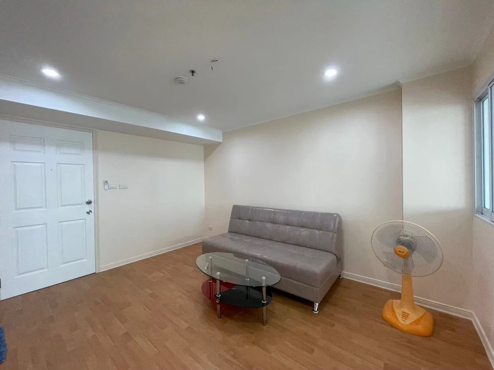 For rent Lumpini Ville Phahol-Sutthisarn 1 bedroom 1 bathroom, fully furnished, don't miss this great deal.