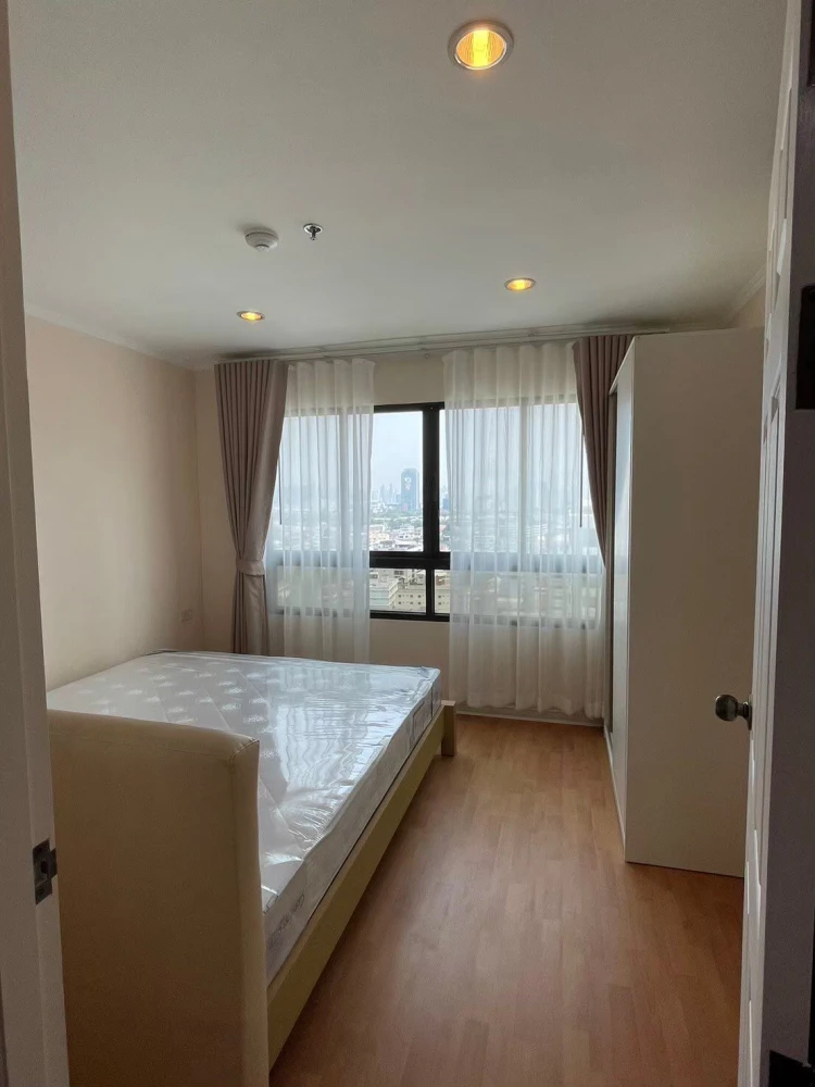 For rent Lumpini Ville Phahol-Sutthisarn 1 bedroom 1 bathroom, fully furnished, don't miss this great deal.