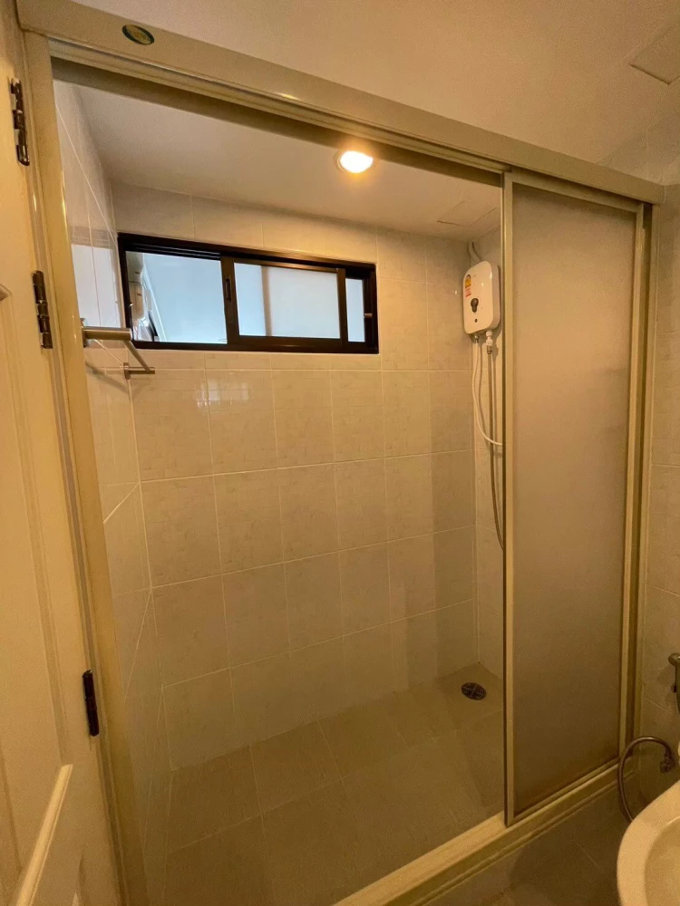 For rent Lumpini Ville Phahol-Sutthisarn 1 bedroom 1 bathroom, fully furnished, don't miss this great deal.